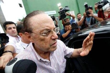 Preso, Maluf vai comer arroz com passas e carne na ceia de Natal