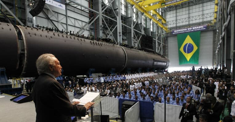 Temer destaca importância da construção de submarinos em Itaguaí