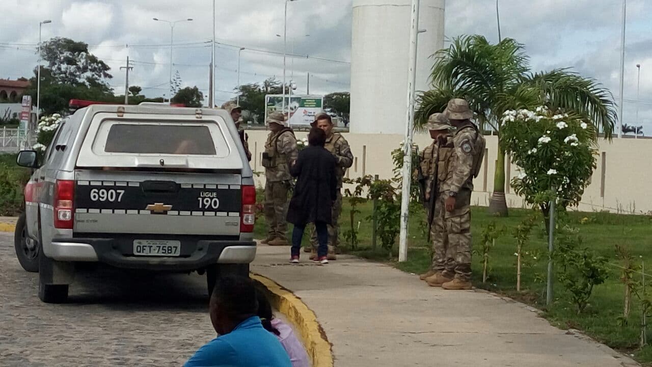 Polícia entra em confronto com suspeitos e prende dez acusados de explodir Correios