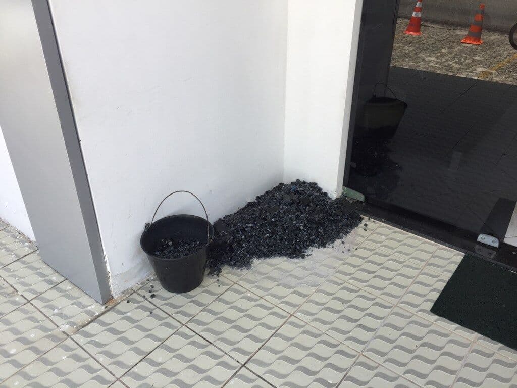 Prédio da vice-governadoria é atingido por tiros no início da manhã