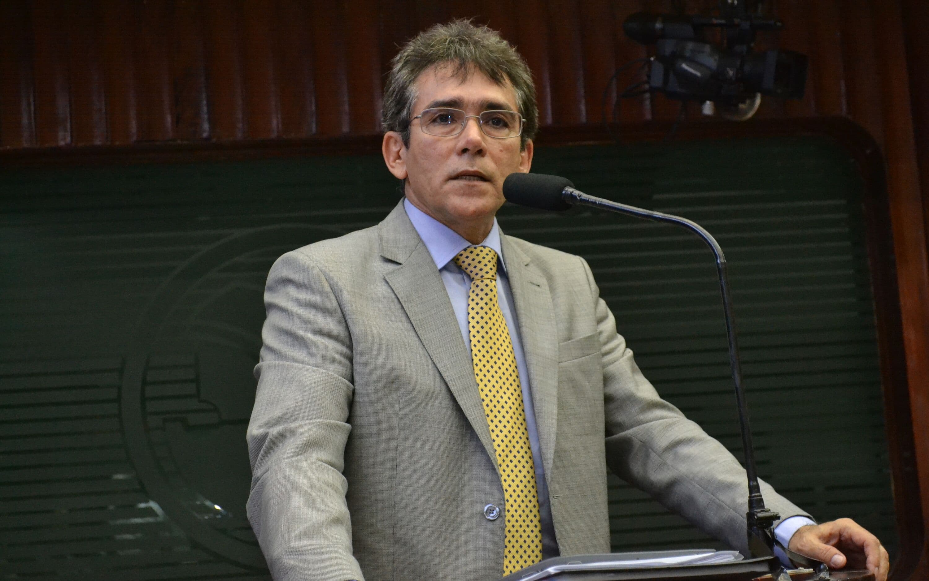 Thompson Mariz é primeiro secretário do governo do Estado a se desincompatibilizar para concorrer às eleições