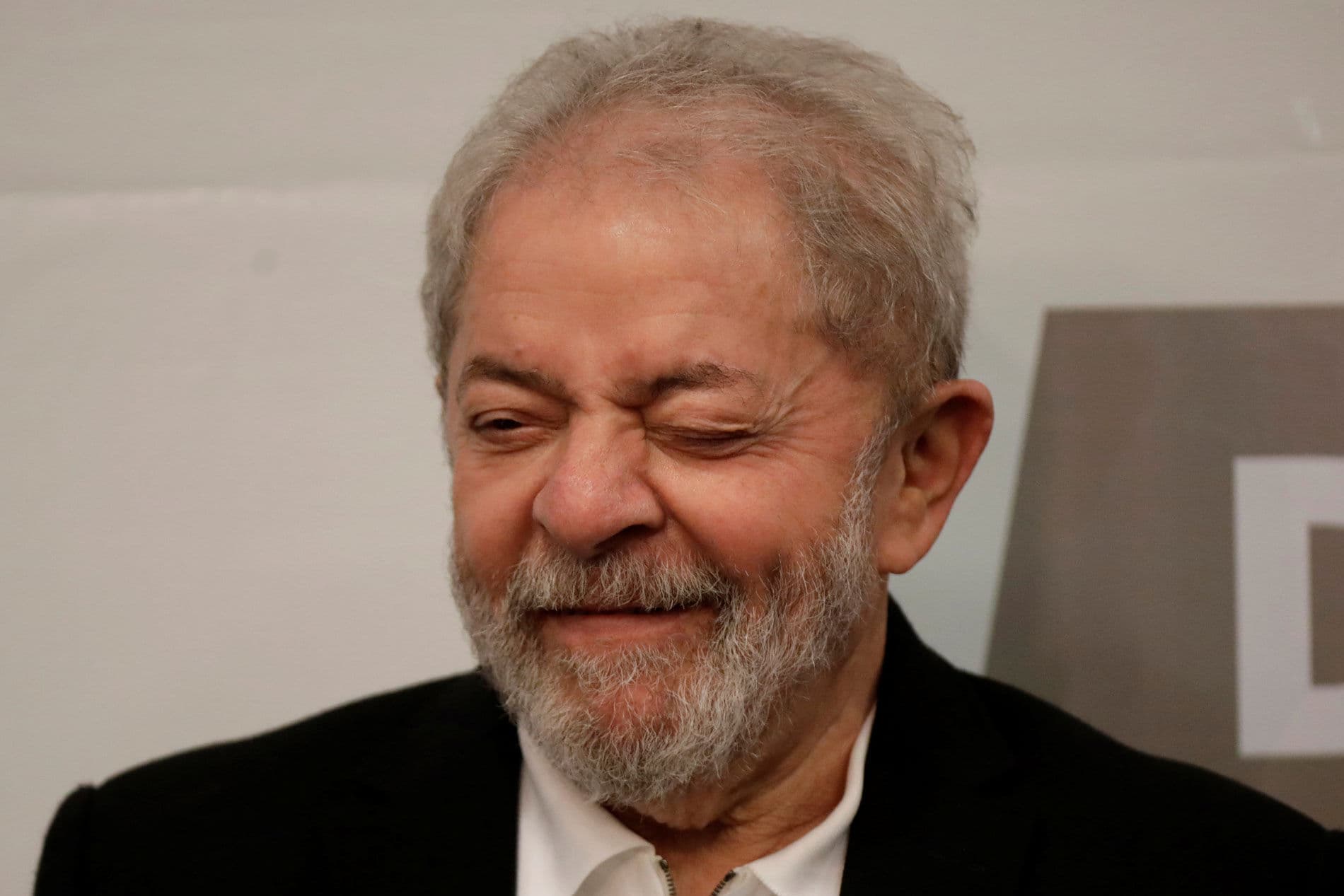 Segundo a lei, se preso, Lula terá direito a cela especial