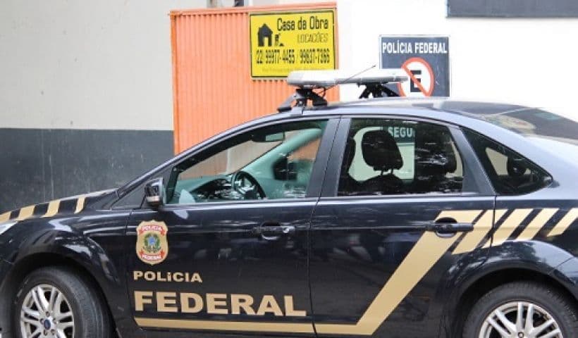 Polícia Federal cumpre mandados de prisão contra doleiros que movimentaram R$ 1,6 bilhão em 52 países