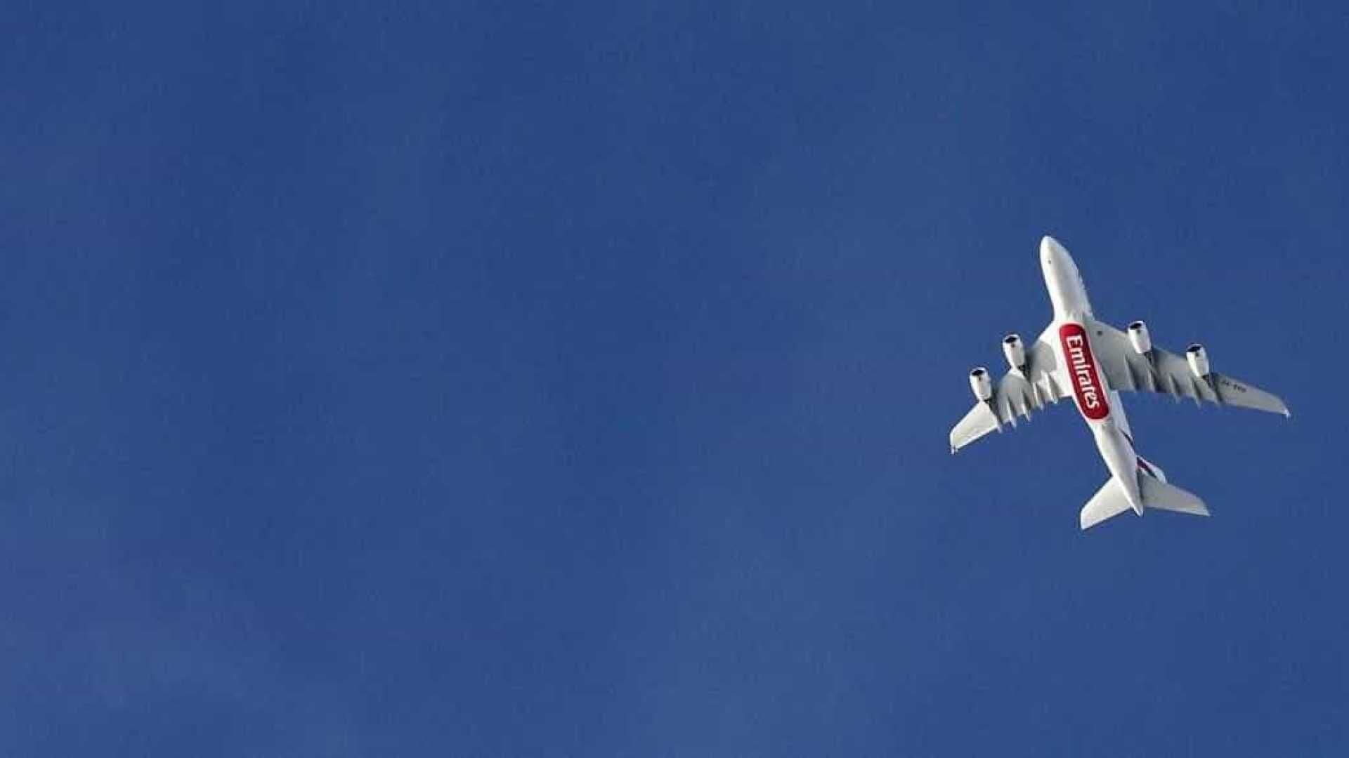 Emirates quer contratar pilotos brasileiros; salário vai até R$ 60 mil