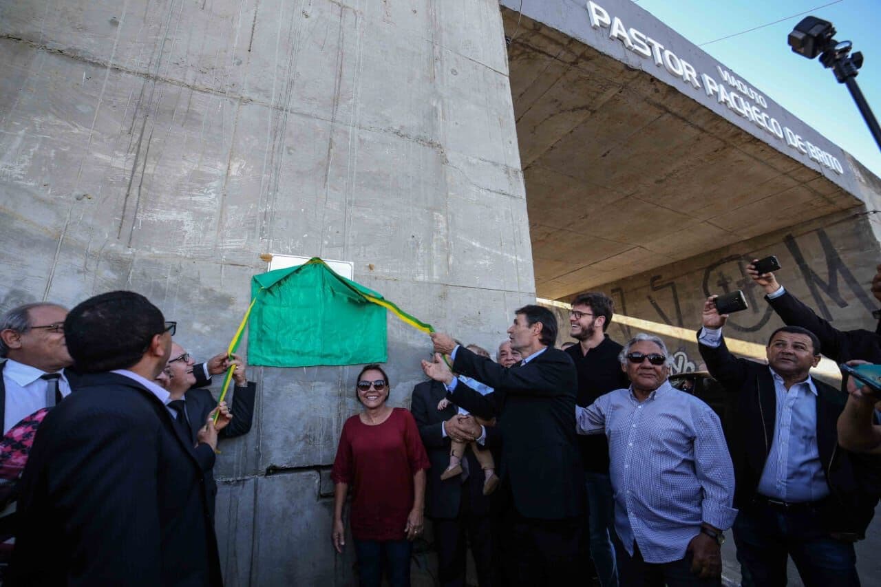 Romero Rodrigues inaugura viaduto em Campina Grande e homenageia pastor evangélico