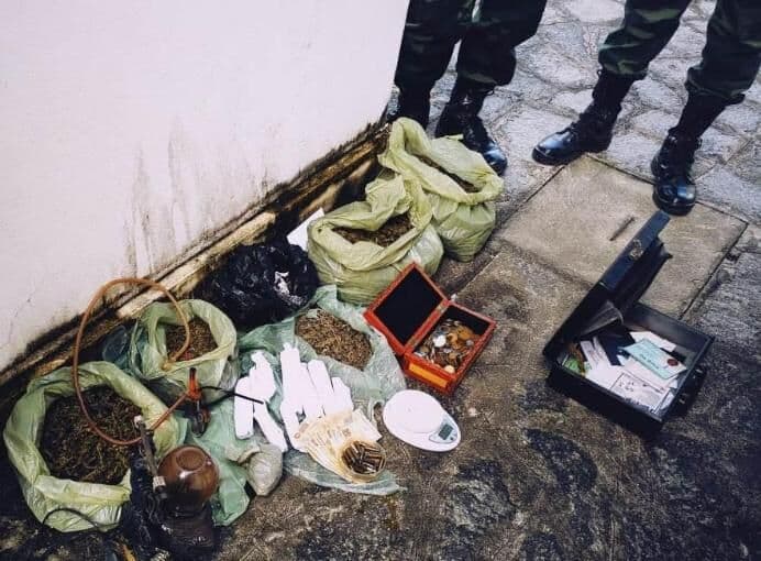 Polícia Militar prende suspeito de tráfico de drogas no Castelo Branco