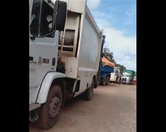 Garis levam chicotadas durante assalto enquanto trabalhavam