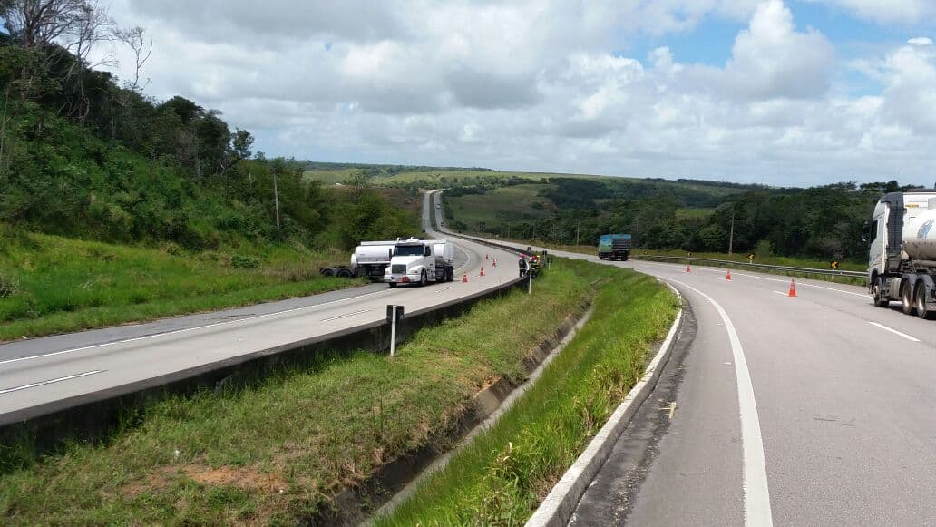 Interdição na BR-101 em Alhandra altera tráfego e pode causar aumento no fluxo no fim de semana