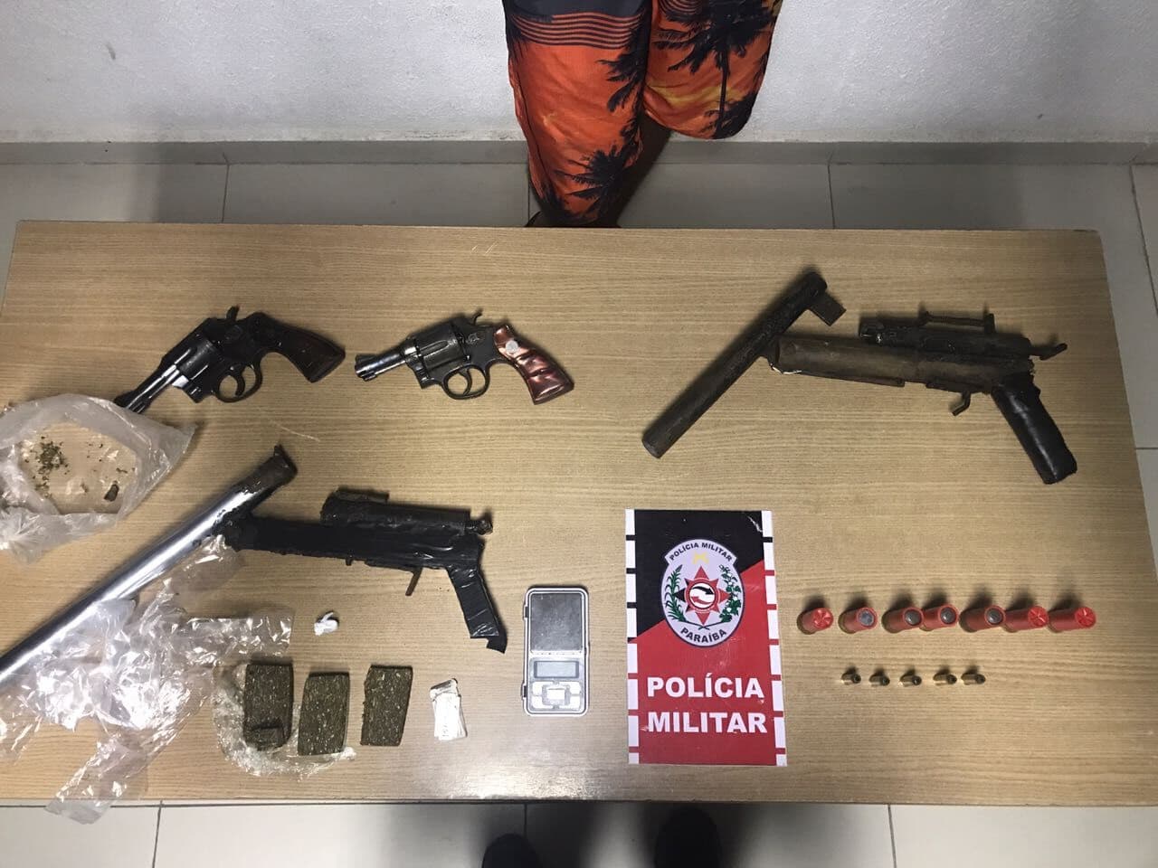 Polícia apreende armas de fogo, drogas e munições em Cabedelo