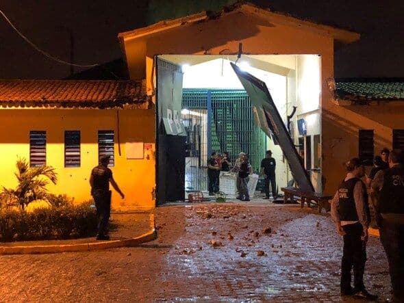 Dez suspeitos de envolvimento na explosão ao PB1 são presos com fuzil em flat na orla de JP