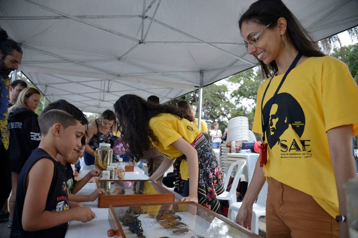 Museu Nacional mostra parte do acervo ao público depois de incêndio