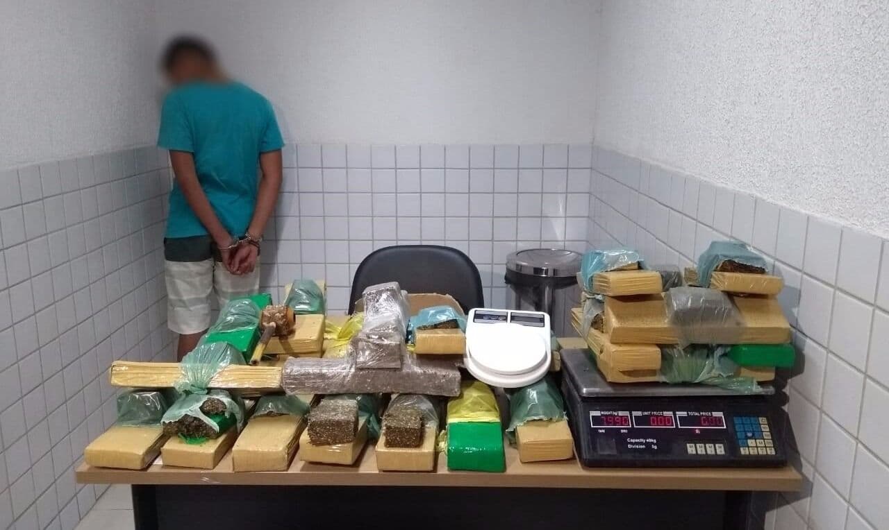 Adolescente de 13 anos é apreendido com 40 kg de maconha em Cabedelo