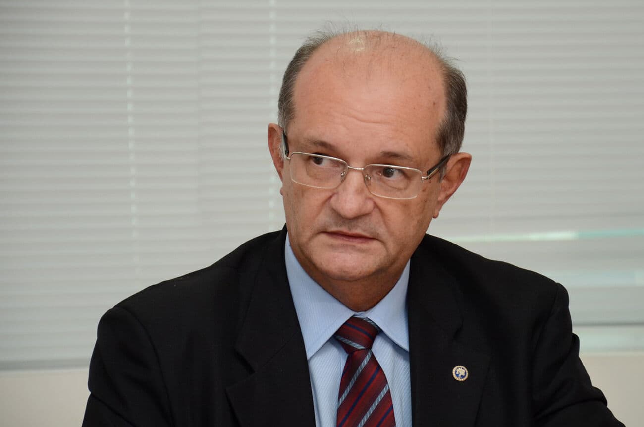 Juiz Aluizio Bezerra lança hoje livro ‘Processo de Improbidade Administrativa’