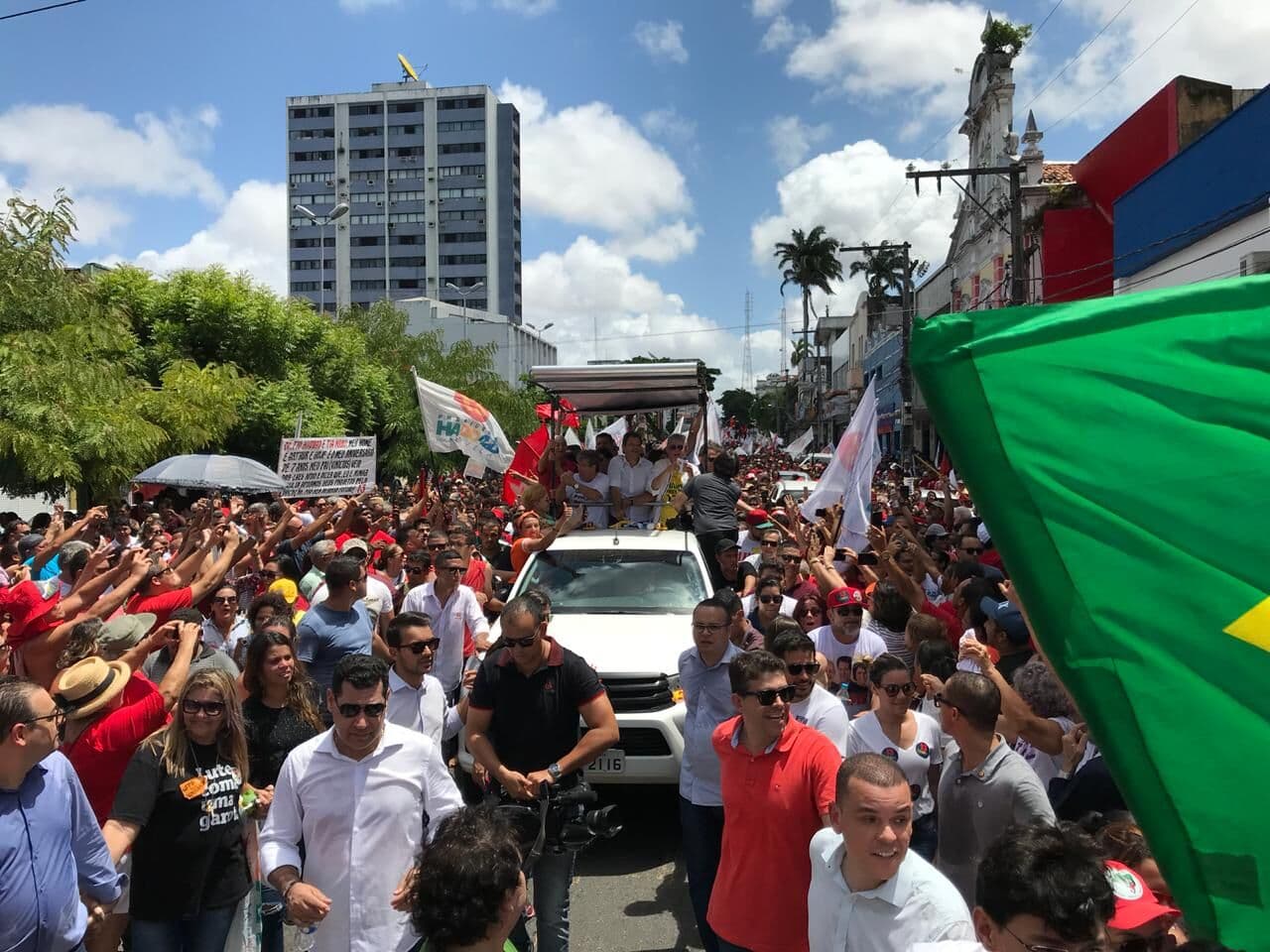 Ato político com Fernando Haddad congestiona ruas do Centro de João Pessoa