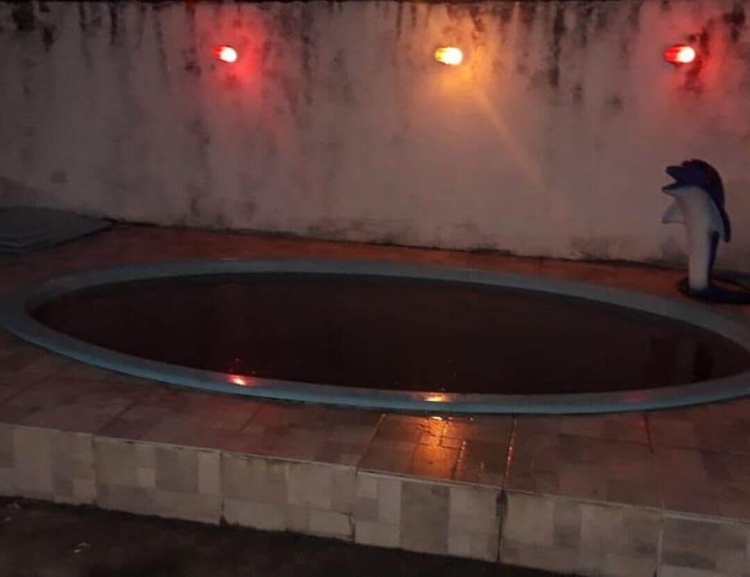Homem é assassinado e jogado dentro de piscina em João Pessoa