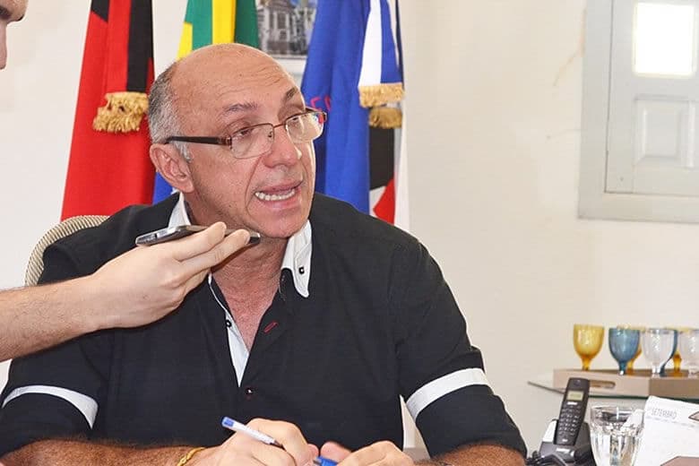 Ex-prefeito consegue reverter condenação de perda da função pública e suspensão dos direitos políticos