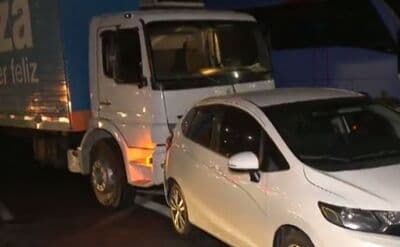 Quatro pessoas ficam gravemente feridas após acidente envolvendo seis veículos em CG