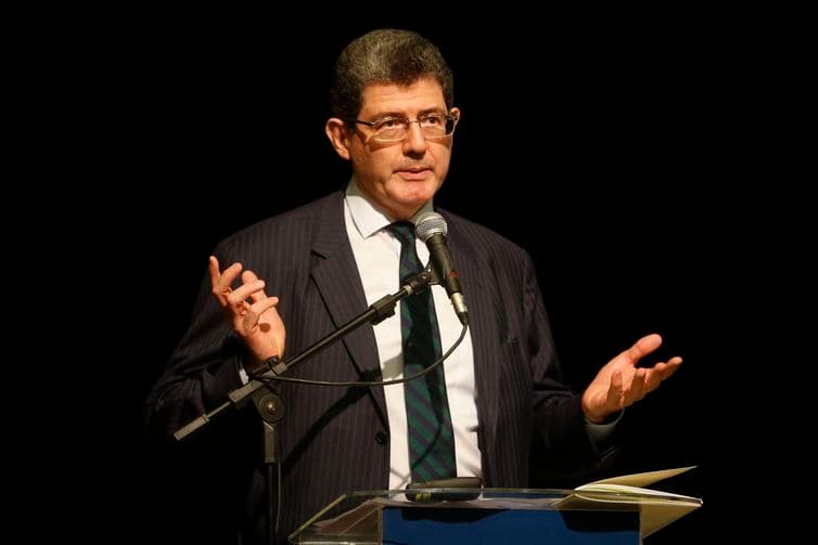 Orçamento terá corte de R$ 4,7 bi para adequar-se ao teto de gastos