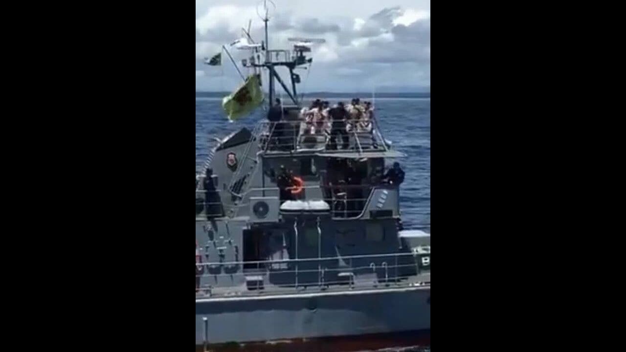Militares dançam 'Jenifer' a bordo de navio e Marinha abre inquérito para investigar conduta