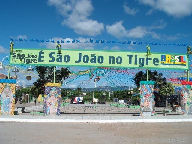 Prefeitura de São João do Tigre oferta dez vagas com salários de até R$ 1,8 mil
