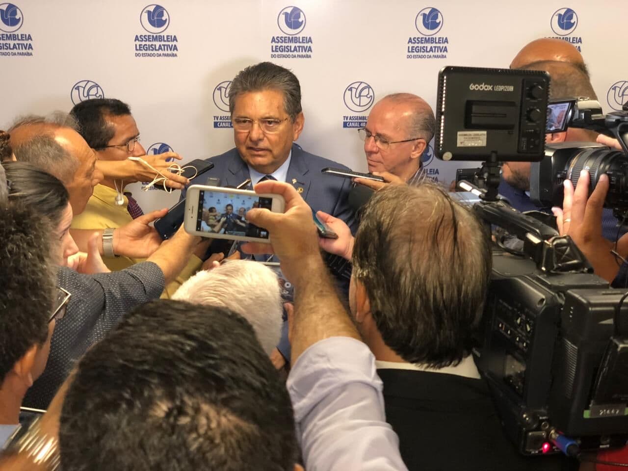 Adriano Galdino é eleito por unanimidade como presidente da Assembleia Legislativa