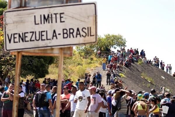 Mais 4 militares venezuelanos desertam pela fronteira brasileira