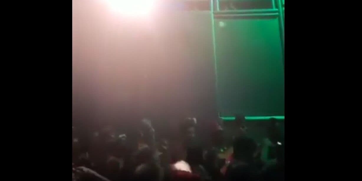 Vídeo flagra momento em que homem é assassinado a tiros no meio do desfile das Virgens de Tambaú