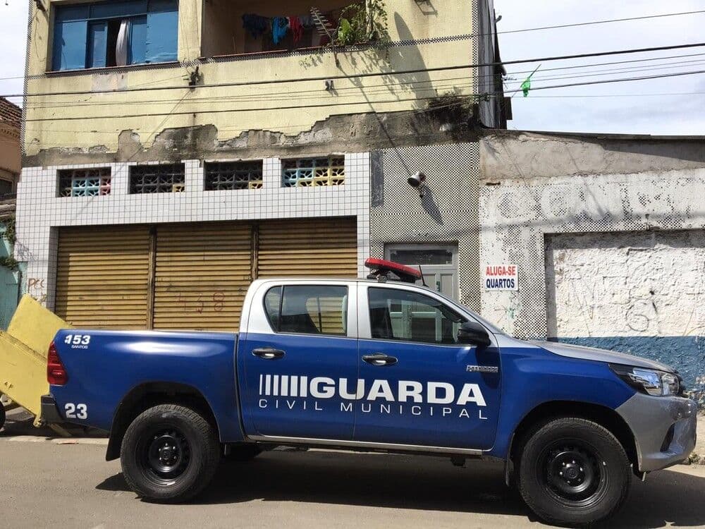 Homem é preso após torturar e manter em cárcere privado por 24 horas companheira em Santos