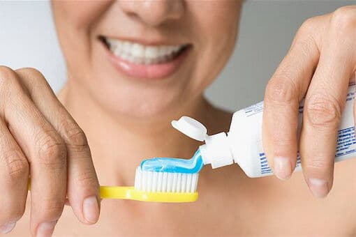 Você sabe com que frequência deve trocar a escova de dentes?