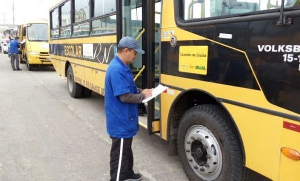 Detran-PB reprova 122 veículos escolares durante vistoria na Paraíba