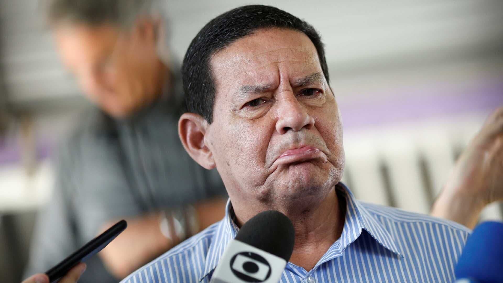 Bogotá: Mourão diz que Brasil vai optar por não intervir na Venezuela