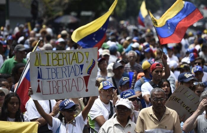 Fechamento da fronteira do Brasil com a Venezuela entra no décimo dia