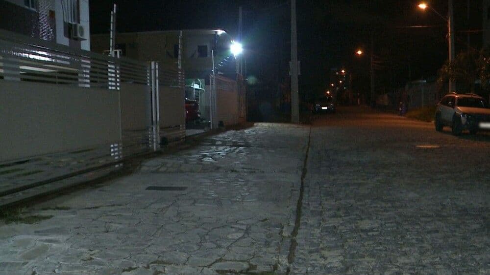 Empresária é assaltada em frente de residência no bairro dos Bancários