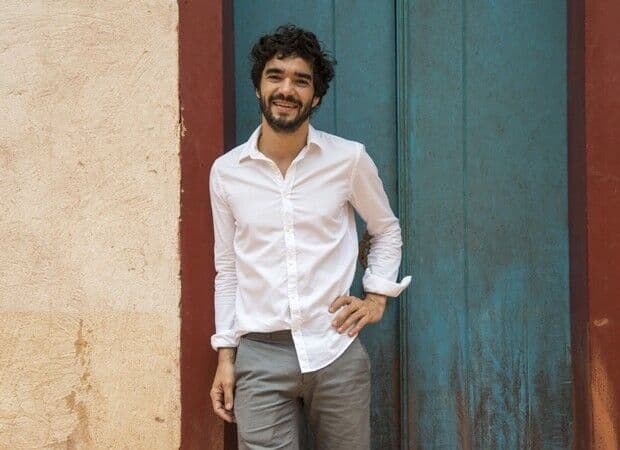 Ator Caio Blat é acusado por atriz de assédio sexual