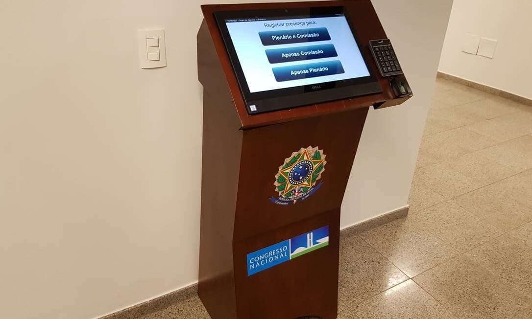 Pesquisa: Congresso Nacional é considerado ruim por 35%; 18% acham bom