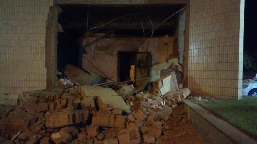 Bandidos explodem agências dos bancos do Brasil e Bradesco em São Bento