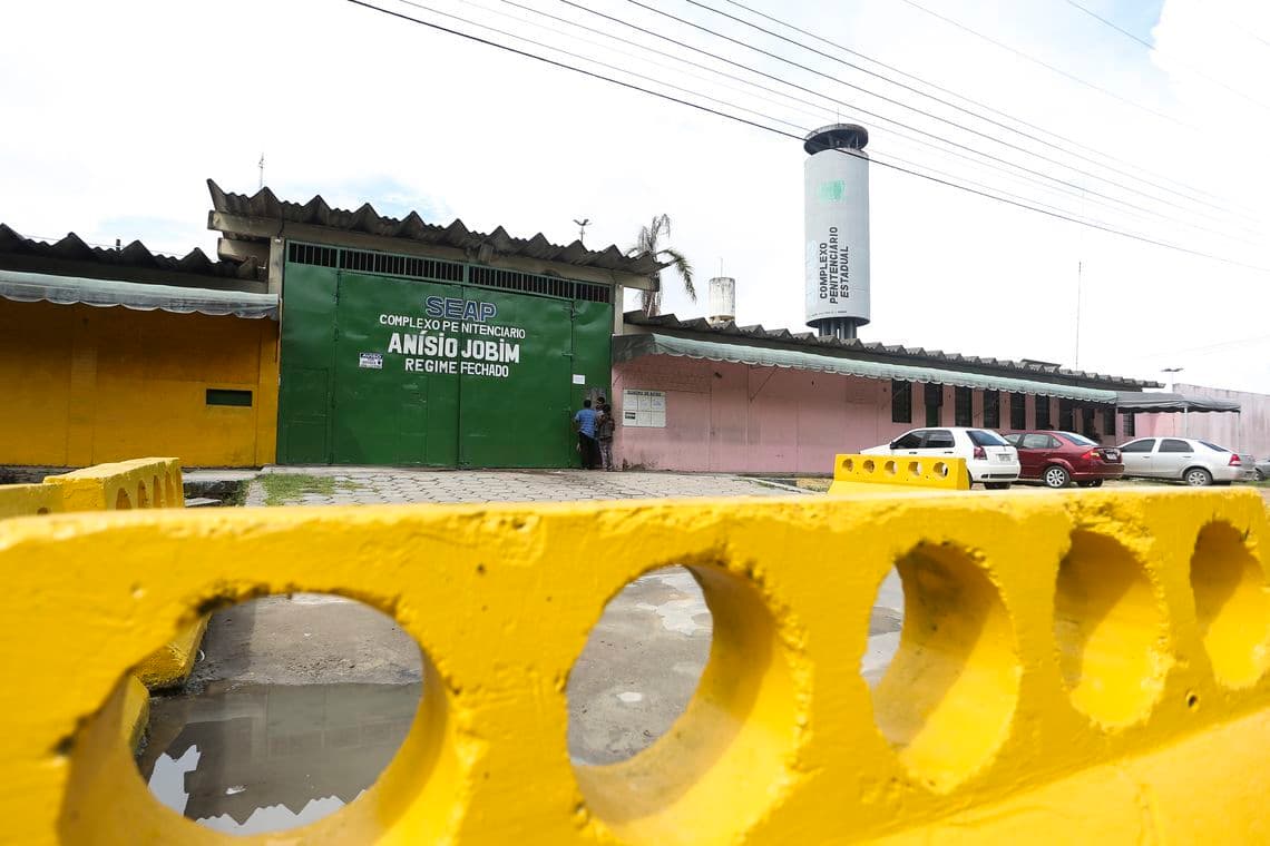 Manaus tem mais 42 detentos mortos depois de 15 assassinados no domingo
