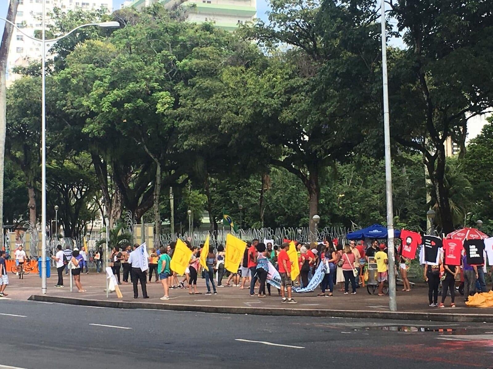 Manifestações contra cortes na educação perdem força e adesão a protestos diminui