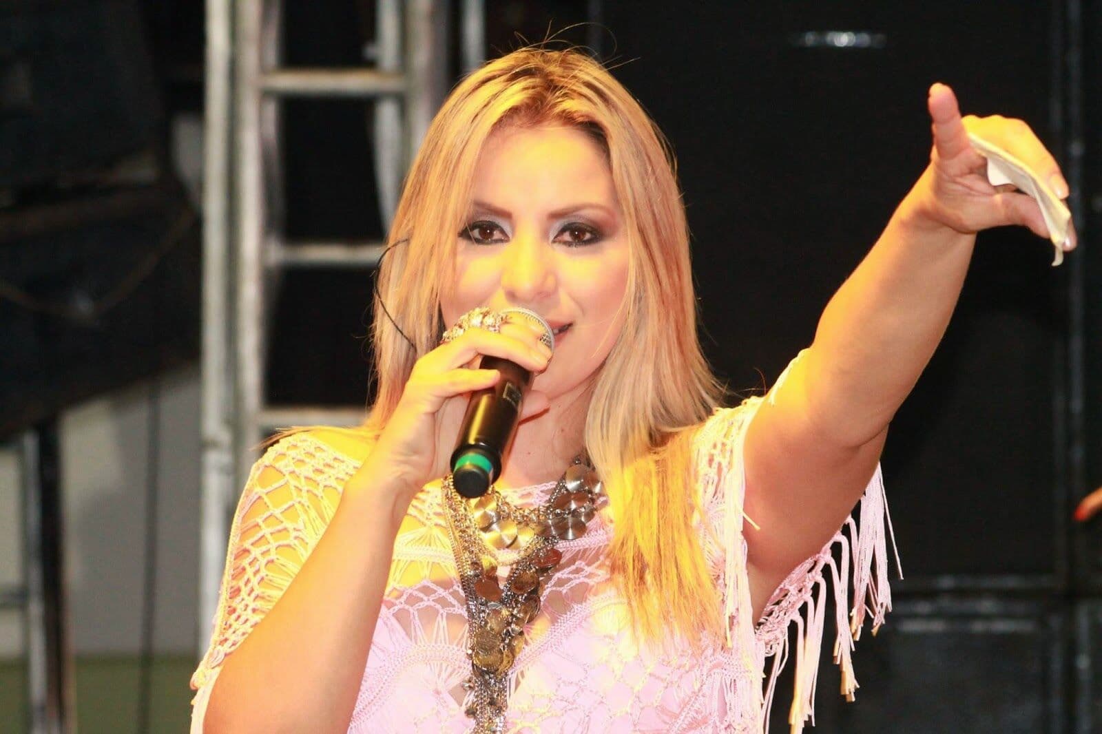 Walkyria Santos e Waldonys fazem shows em João Pessoa, neste sábado