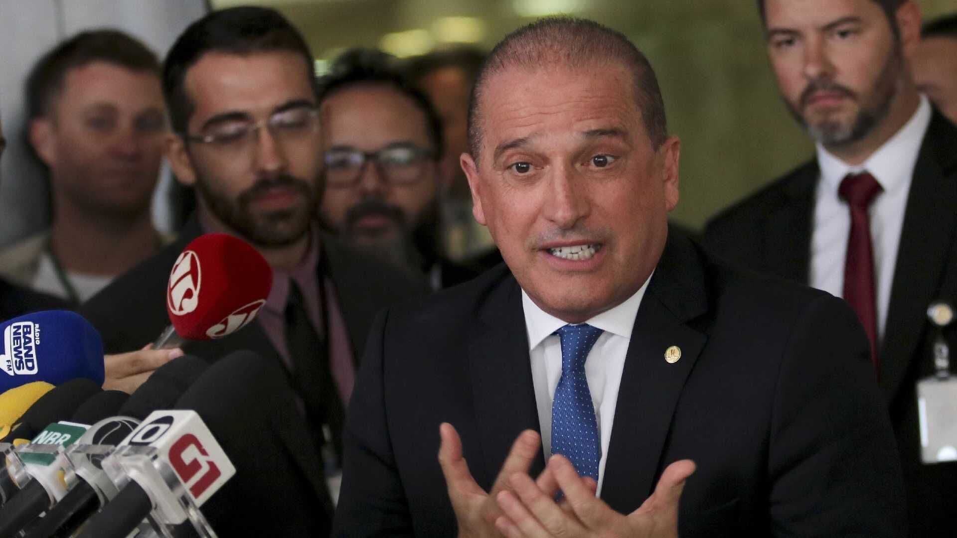 Onyx fala em aprovar Previdência em junho após encontro com Bolsonaro neste domingo