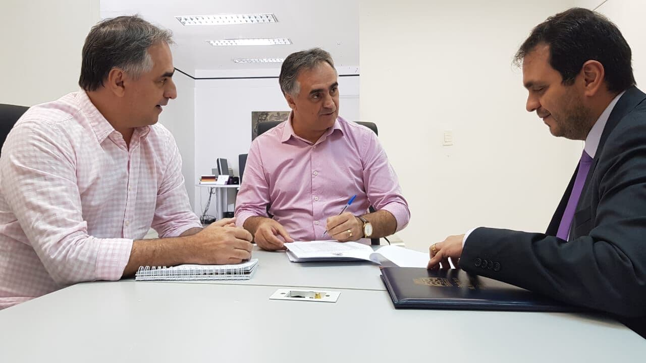 Luciano Cartaxo homologa segundo concurso público para cargo de procurador do Município