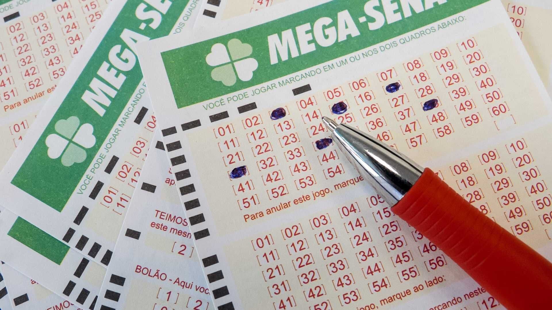 Ninguém acerta e prêmio da Mega-Sena acumula em R$ 6,2 milhões
