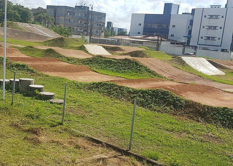 Pista de Bicicross do ginásio Ronaldão passa por revitalização