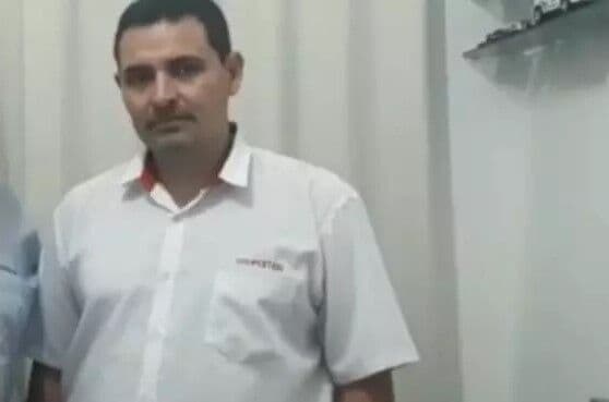 Taxista encontra US$ 18 mil e devolve dinheiro aos donos