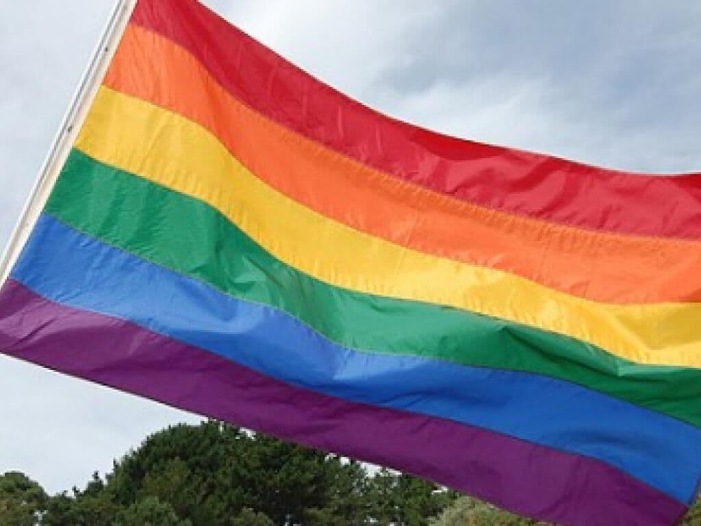 1ª Parada do Orgulho LGBT de Conde acontece neste domingo contra homofobia