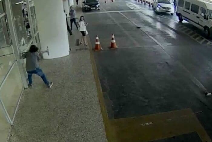 Homem tenta invadir o Senado para esfaquear Bolsonaro, Lula e Ciro e é preso