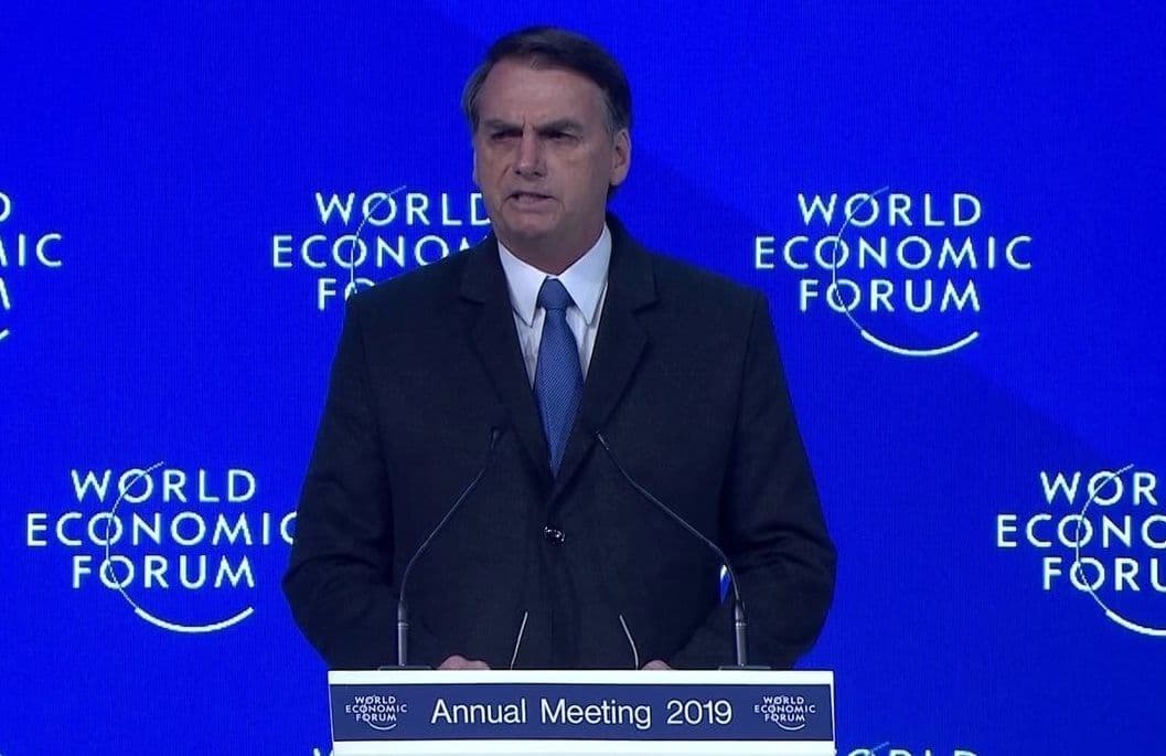 Bolsonaro diz que vai resgatar os valores e abrir a economia do Brasil