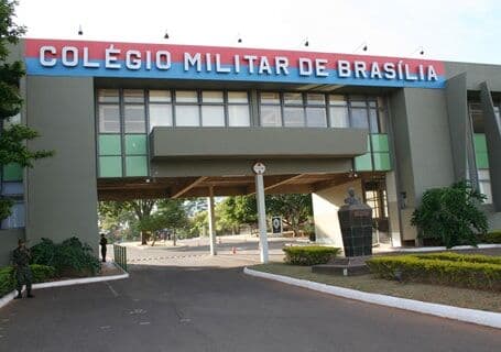 Filho de deputada do PSL obtém vaga em Colégio Militar sem fazer concurso