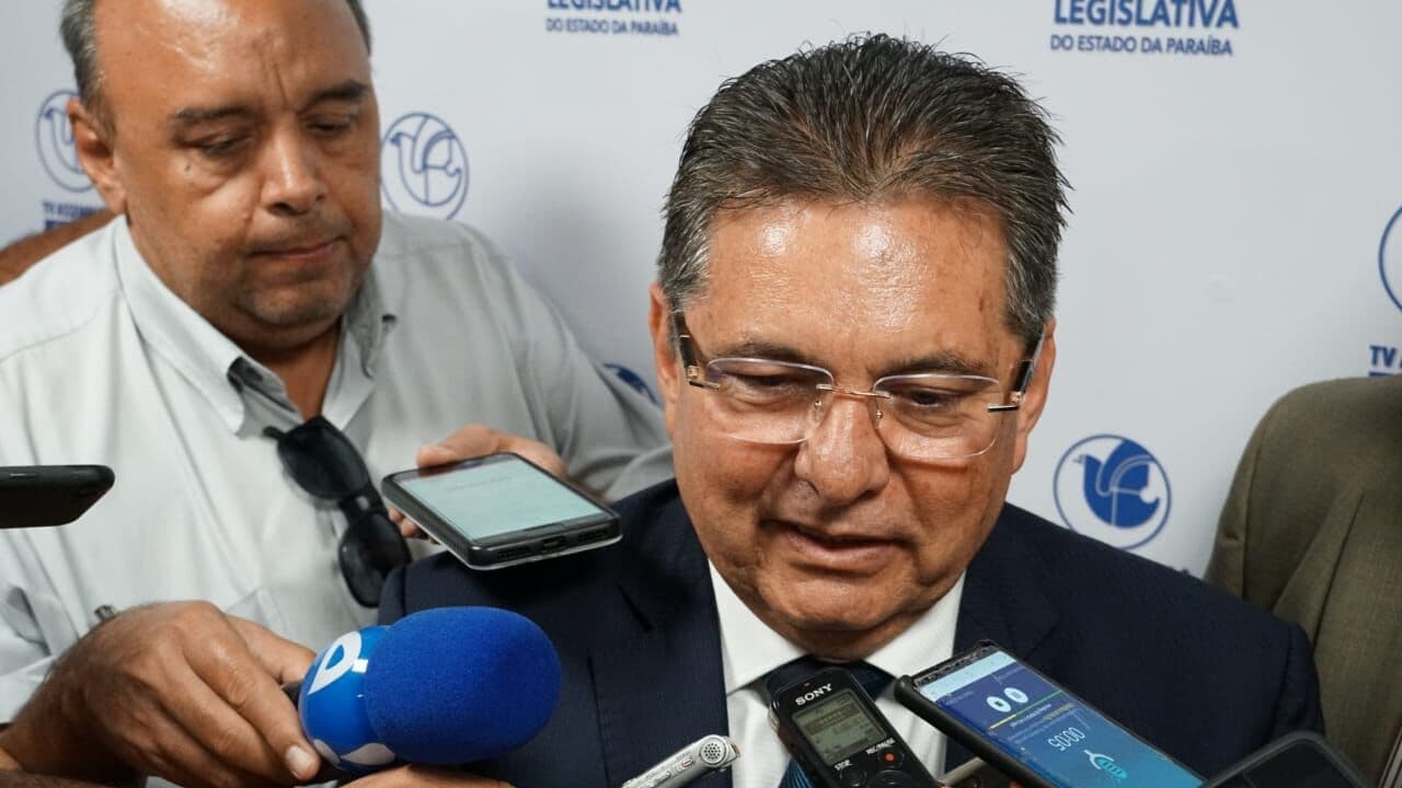 Adriano Galdino revela que vai levar ao plenário datas para nova eleição da Mesa Diretora da Assembleia Legislativa da Paraíba