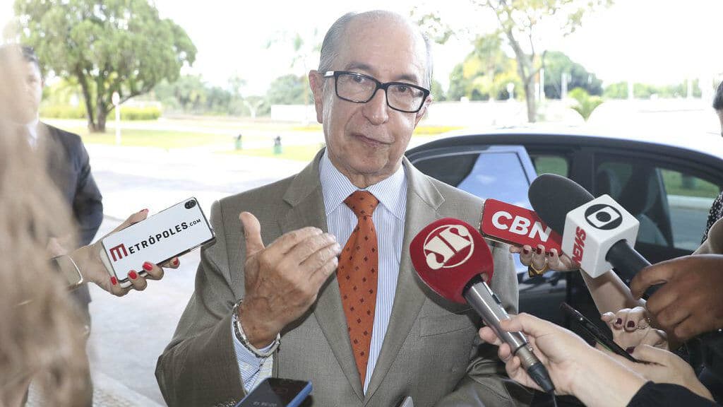 Bolsonaro mandou Guedes demitir Cintra, diz Mourão